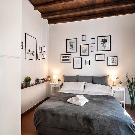 Appartamento Via Dei Baullari Рим Екстериор снимка