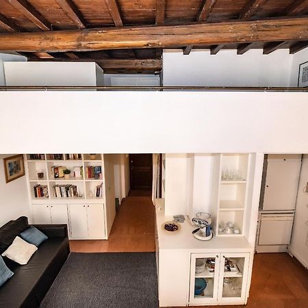 Appartamento Via Dei Baullari Рим Екстериор снимка