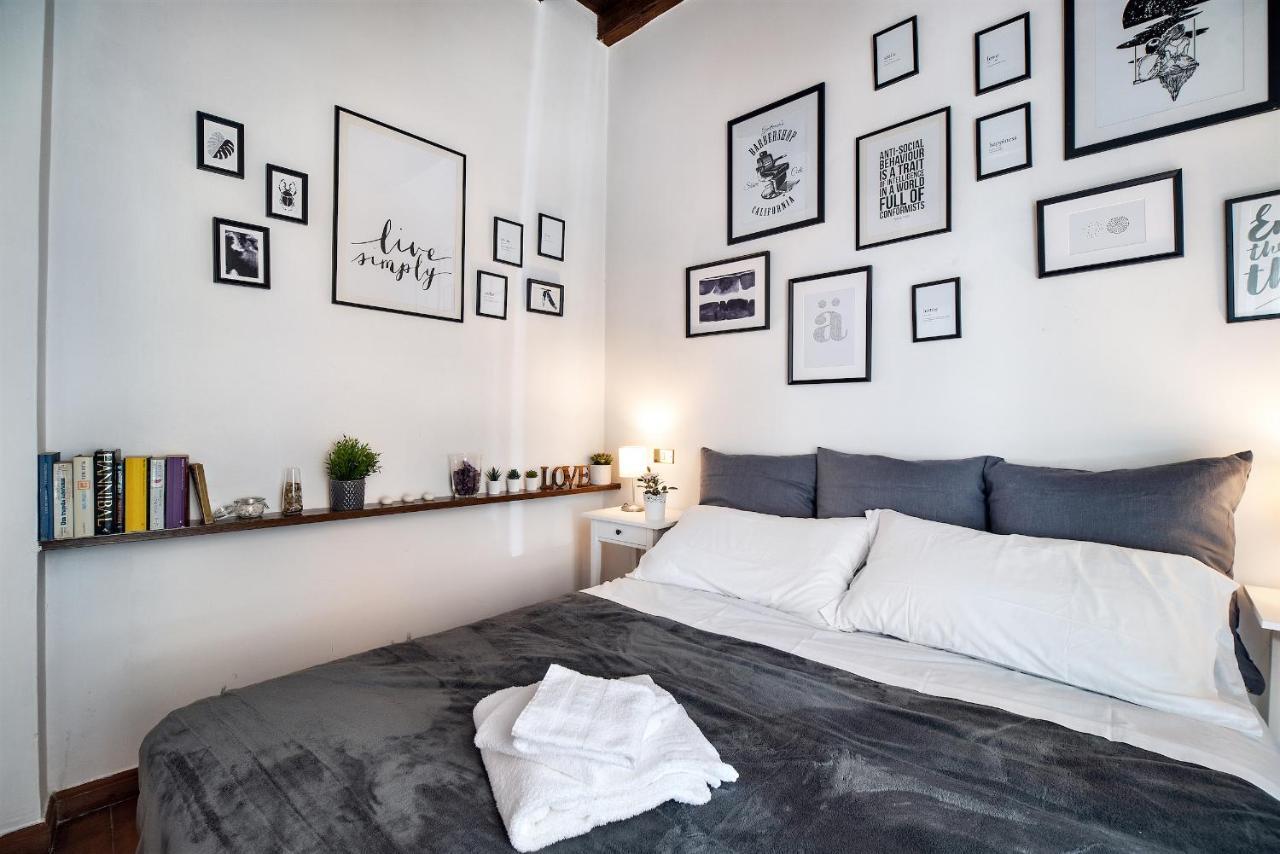 Appartamento Via Dei Baullari Рим Екстериор снимка